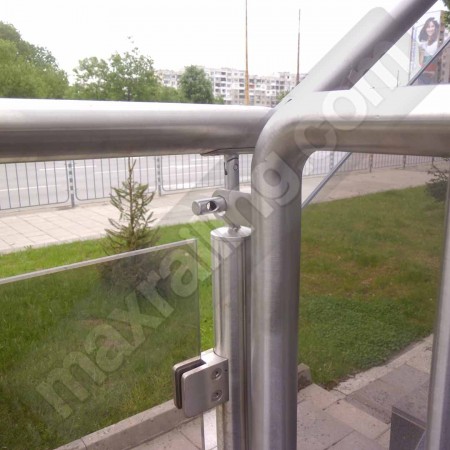 Иноксови парапети